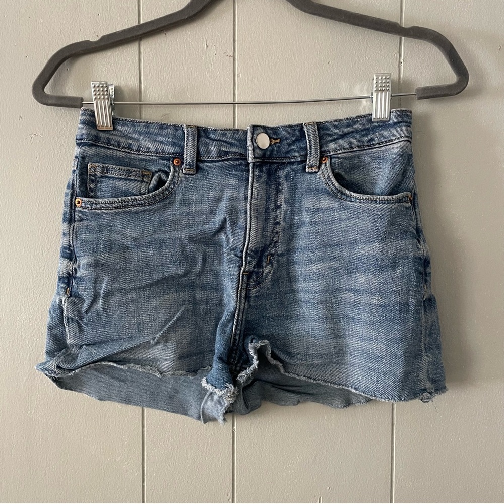 H&M Blue Jean Shorts High-Waisted Distressed